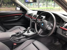 BMW 3 Series 320i Sport 2016 Putih 7