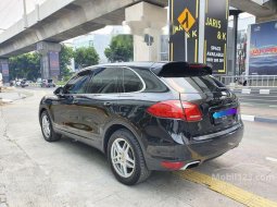 DKI Jakarta, Porsche Cayenne 2012 kondisi terawat 9