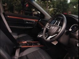 Jual Honda CR-V Prestige 2017 harga murah di Jawa Timur 9