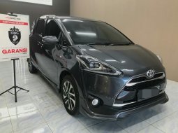 Toyota Sienta Q CVT 2018 2