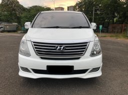 Hyundai H-1 XG AT BENSIN 2012 Putih 2