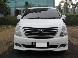 Hyundai H-1 XG 2012 Putih 1