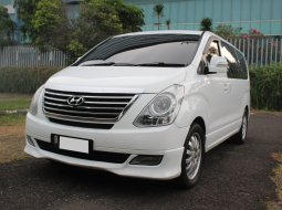 Hyundai H-1 XG 2012 Putih 2