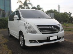 Hyundai H-1 XG 2012 Putih 4