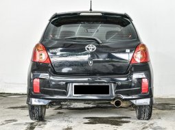 Toyota Yaris E 2012 5