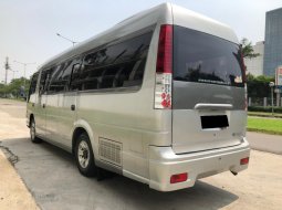 Isuzu Elf MICRO Minibus MT 2013 Silver 4