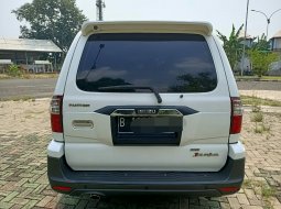 Isuzu Panther TOURING 2016 Putih 6