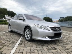Toyota Camry 2.5 V AT 2013 Silver 2