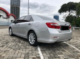 Toyota Camry 2.5 V AT 2013 Silver 4