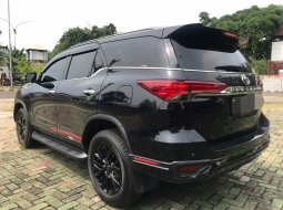 Toyota Fortuner 2.4 VRZ AT 2019 Hitam 5