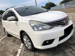 Nissan Grand Livina XV 2013 Putih 1