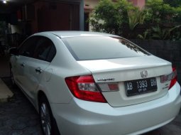 Honda Civic FB 1.8 Manual 2013 3