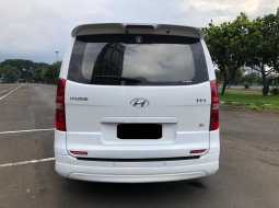 Hyundai H-1 XG Bensin AT 2014 Putih 6