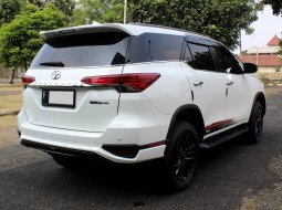 Toyota Fortuner VRZ TRD AT 2020 Putih 5