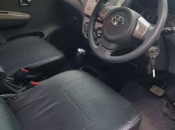 Dijual mobil bekas Toyota Agya G, Bali  4