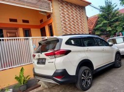 Jawa Barat, jual mobil Daihatsu Terios R 2018 dengan harga terjangkau 2