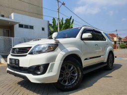 Jawa Timur, Toyota Fortuner TRD 2014 kondisi terawat 2