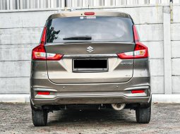 Suzuki Ertiga GL MT 2019 Abu-abu 4