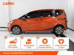 Toyota Sienta V MT 2017 Orange 3