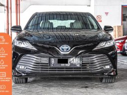 Toyota Camry 2.5 Hybrid 2019 Sedan 5