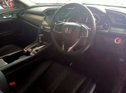 Mobil Honda Civic 2017 terbaik di Jawa Timur 8