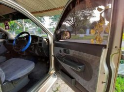 Jual mobil Isuzu Panther LS 2004 bekas, Jawa Timur 5