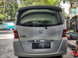 Dijual mobil bekas Honda Freed E, Jawa Timur  2