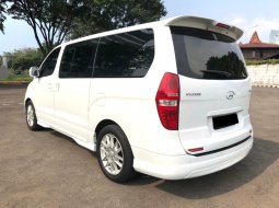 Hyundai H-1 XG 2014 Putih 4