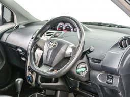 Toyota Yaris E 2012 Hitam 3