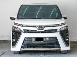 Toyota Voxy CVT 2018 Putih 6