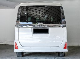 Toyota Voxy CVT 2018 Putih 7