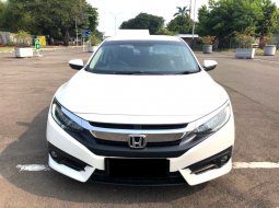 Honda Civic ES 2018 Putih 3