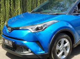 Mobil Toyota C-HR 2018 terbaik di Jawa Barat 4
