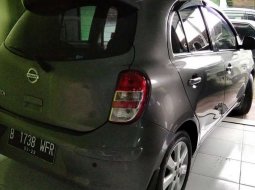 Mobil Nissan March 2012 XS terbaik di Jawa Tengah 3