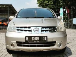 Mobil Nissan Grand Livina 2007 XV terbaik di Jawa Tengah 2