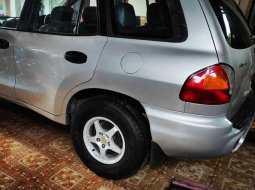 Jual Hyundai Santa Fe 2002 harga murah di Jawa Barat 5