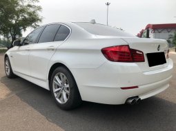 BMW 5 Series 523i 2011 Sedan 2