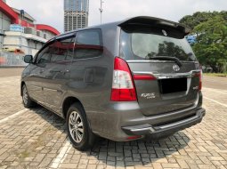 Toyota Kijang Innova 2.5 G 2015 Abu-abu 3