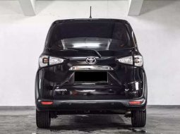 Mobil Toyota Sienta 2016 V terbaik di Jawa Timur 2