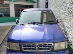 Jawa Barat, jual mobil Toyota Kijang LGX 2001 dengan harga terjangkau 2