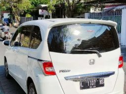 Mobil Honda Freed 2015 PSD dijual, Jawa Timur 4