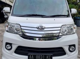 Dijual mobil bekas Daihatsu Luxio X, Jawa Tengah  4