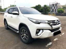 Toyota Fortuner VRZ 2018 Putih 2