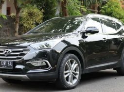 Hyundai Santa Fe 2017 DKI Jakarta dijual dengan harga termurah 4