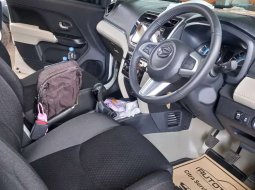 Kalimantan Selatan, Daihatsu Terios R 2019 kondisi terawat 5