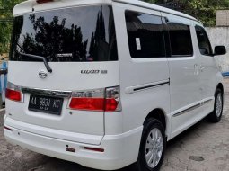 Dijual mobil bekas Daihatsu Luxio X, Jawa Tengah  7
