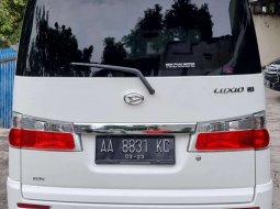 Dijual mobil bekas Daihatsu Luxio X, Jawa Tengah  5