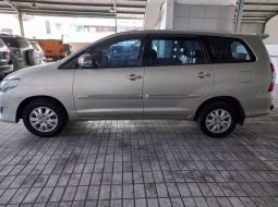 Jual cepat Toyota Kijang Innova G 2012 di Sumatra Utara 7