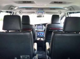 Jual Toyota Kijang Innova 2018 harga murah di Jawa Tengah 7