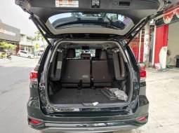 Jawa Timur, Toyota Fortuner VRZ 2019 kondisi terawat 4